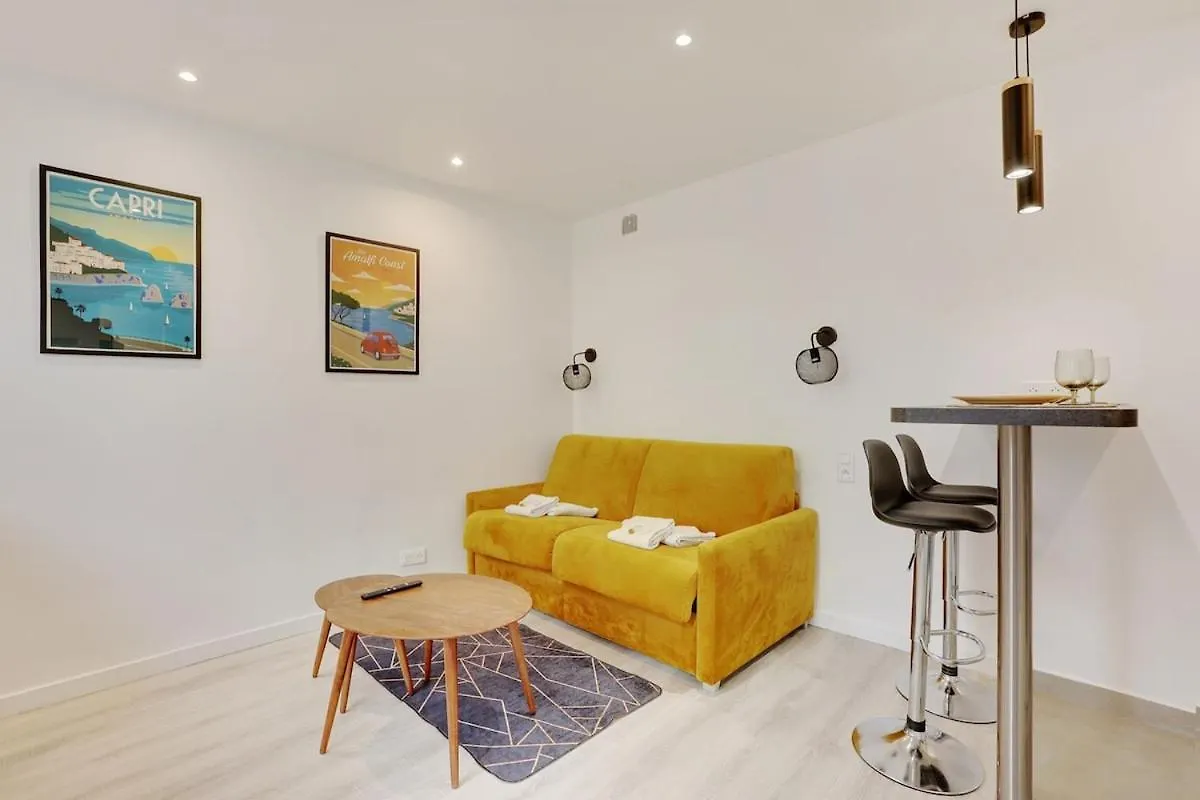 Joli Studio - Buttes-Chaumont Paris